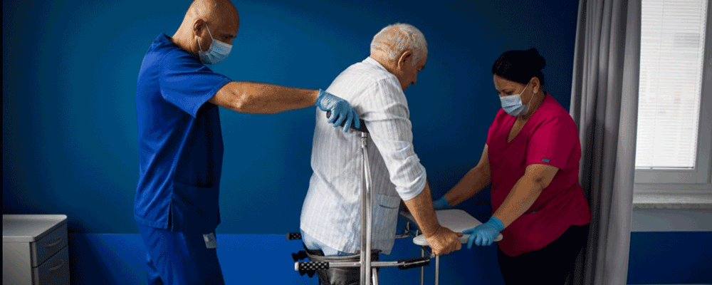 Znaczenie rehabilitacji wczesnej po udarze: Klucz do szybszego powrotu do sprawności